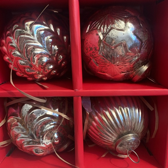 Martha Stewart Ornaments 4 Silver Glass Embellished Christmas Ornaments - Picture 6 of 6